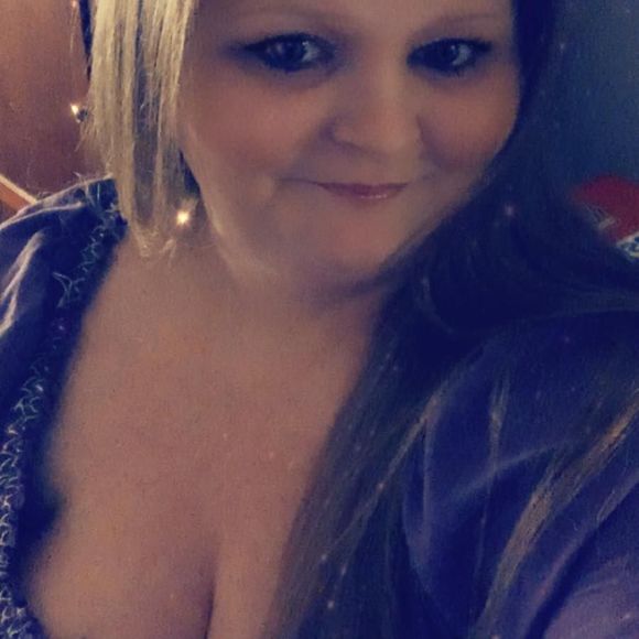 Meet your Posher, Heather - Picture 1 of 1